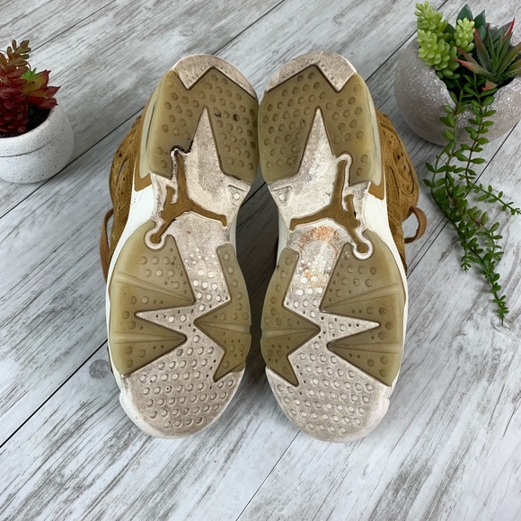 Jordan Retro 6 Size 4Y Kids - Picture 7 of 8